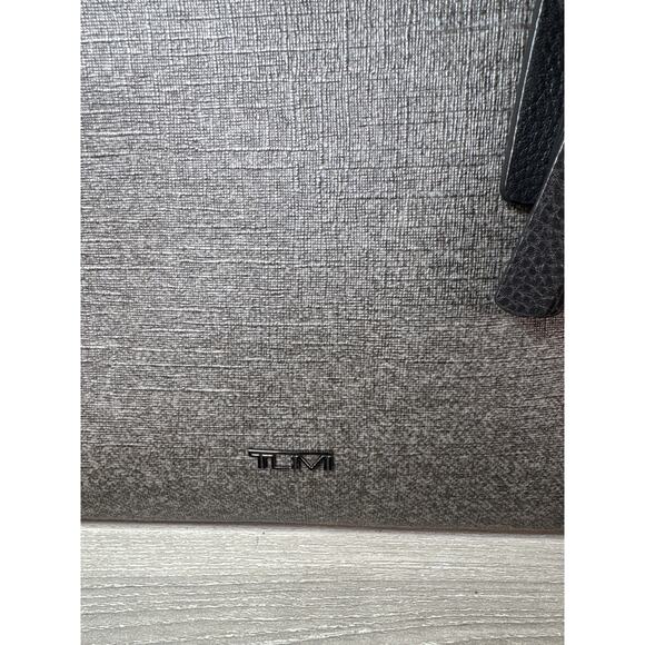 Tumi Stanton Anita Porfolio Briefcase Messenger Bag in Grey Black Shoulder Strap - Picture 2 of 10